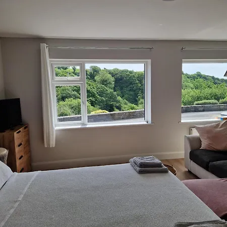 La - Between And Rosscarbery Апартаменты *