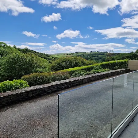 La - Between And Rosscarbery * Leap