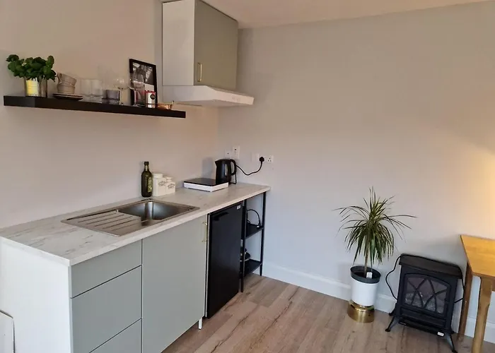 La - Between And Rosscarbery * Leap